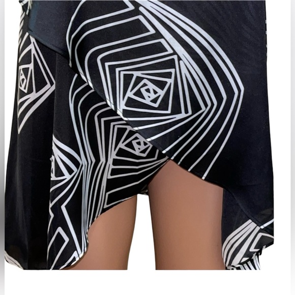 MILANO TUNIC TOP LAYERED GEOMETRIC PATTERN WOMENS SLEEVELESS BLACK SIZE MEDIUM - Picture 6 of 11